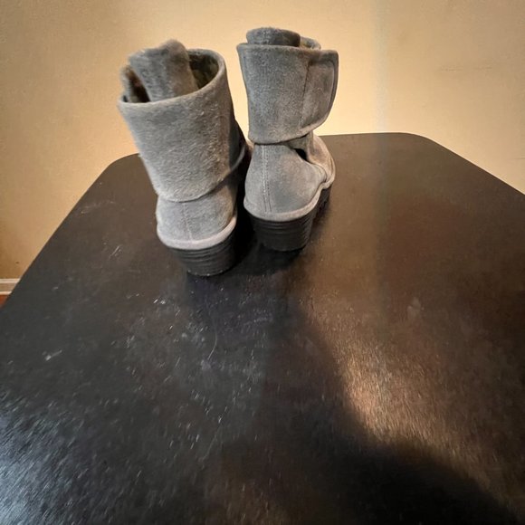 FLY London size 38  US 8 gray suede boot ruched look - Picture 14 of 14